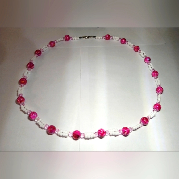 Bold Pink and White Beaded Necklace - Picture 2 of 4